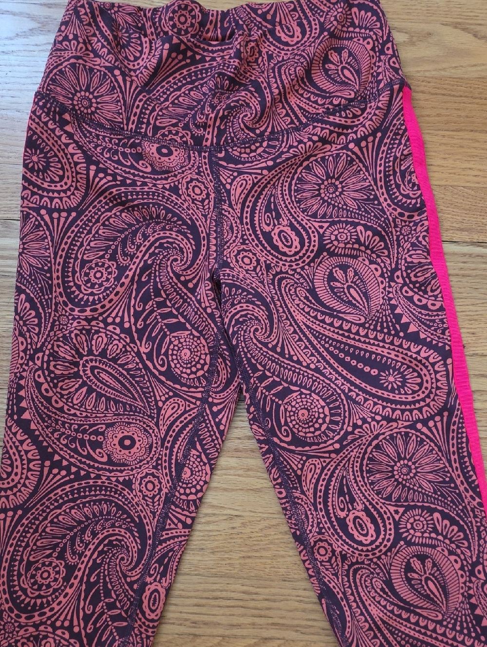 aerie Black and Pink Paisley Active Leggings with Hot Pink Side Stripe
